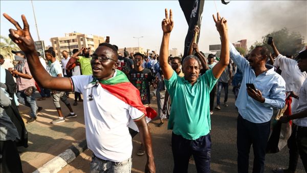 تظاهرات حاشدة بالسودان في ذكرى فض اعتصام القيادة العامة 