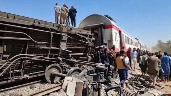 مصر تُخضع عاملي السكك لتحليل المخدرات بعد حوادث القطارات المميتة