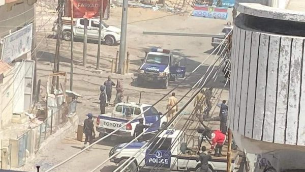 انتحاري يفجر نفسه في شارع مزدحم بمقديشو ويوقع قتلى وجرحى