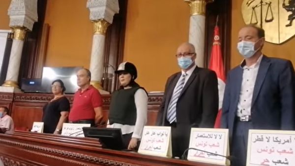 حزب عبير موسي يحتل مقر البرلمان التونسي