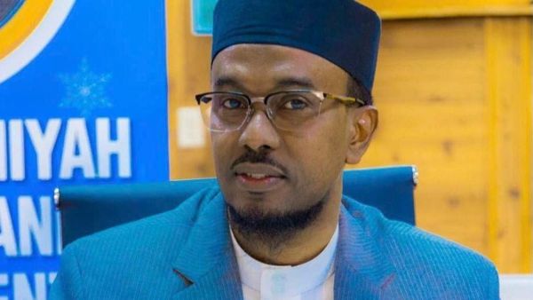 إمام مسجد أبو هريرة الشيخ محمد حسن آدم