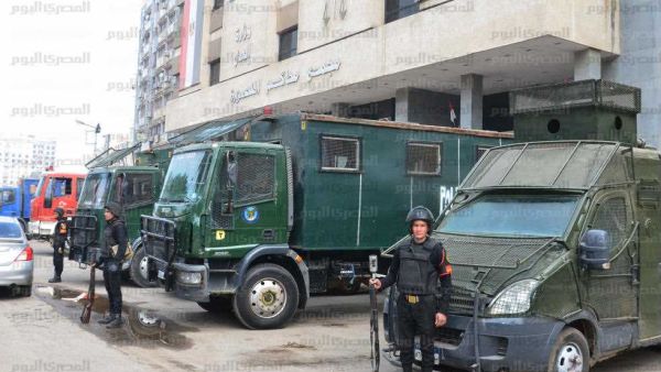 مصر.. الإعدام والمؤبد لأربعة من "الإخوان" قتلوا موظف أمن حرقا