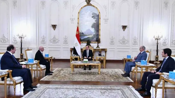 السيسي يستقبل حفتر 