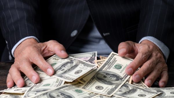 موريتانيا تنفي تهريب مسؤولين حكوميين أموالا الى الخارج