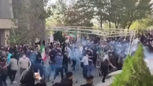 ثاني حكم بالاعدام على خلفية الاحتجاجات في إيران