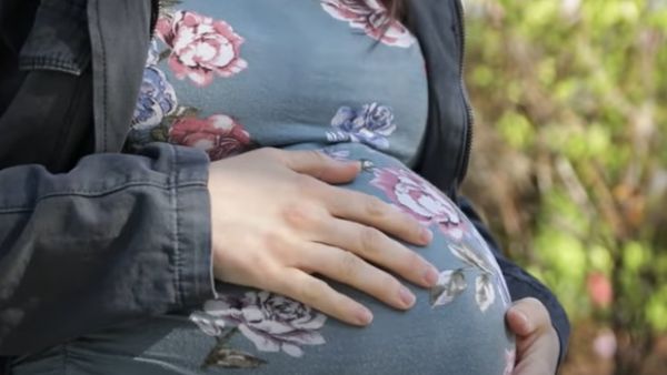امرأة عاقر تبقر بطن حامل وتسرق جنينها في المكسيك