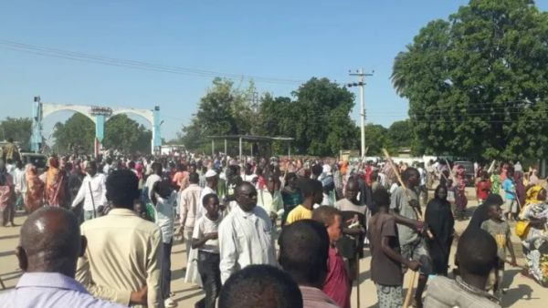 السودان.. محتجون يحرقون مقر حكومة النيل الأزرق احتجاجا على العنف القبلي