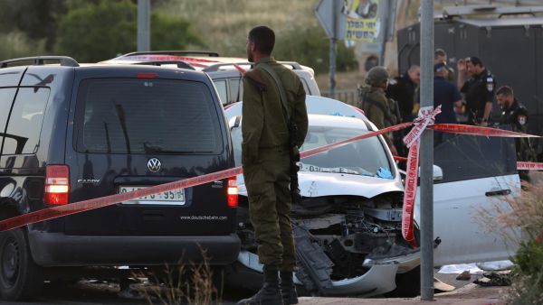 لحظة اعدام الجيش الاسرائيلي شابا فلسطينيا شمالي الضفة (فيديو)