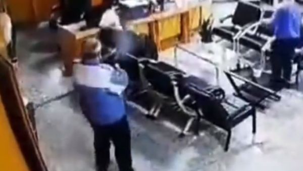 بالفيديو.. لحظة اغتيال عضو بمجلس خبراء القيادة الإيراني