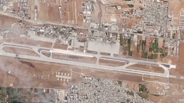 مطار حلب.. الضربات الإسرائيلية استهدفت مستودعات لمليشيات إيرانية وخلفت 3 قتلى