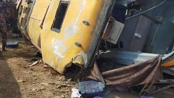  3 وفيات و34 إصابة في انقلاب حافلة طلاب جامعة أردنية