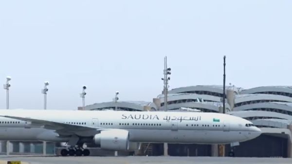 السعودية تسعى لتنظيم رحلات جوية منتظمة بينها وايران