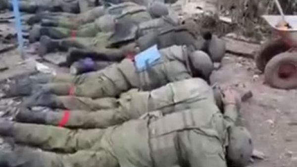 أوكرانيا: قواتنا قتلت "الأسرى" الروس دفاعا عن النفس