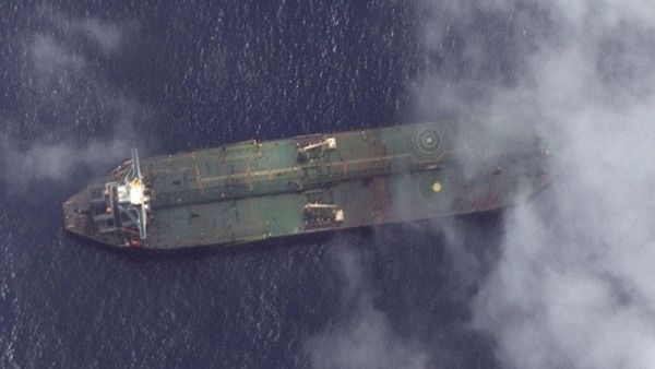 صورة جوية للناقلة قبالة ميناء طرطوس