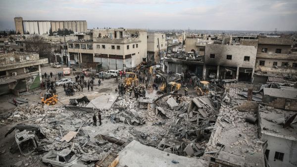 12 قتيلا بينهم 7 اطفال مع اشتداد القصف الروسي بشمال غرب سوريا