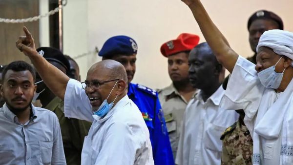 إرجاء محاكمة البشير في قضية انقلاب 1989 إلى 3 تشرين الثاني