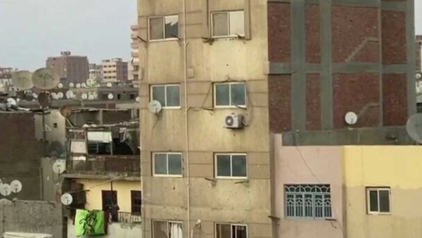 مقتل ضابط مصري وإصابة 3 رجال أمن في اشتباك مع مسلحين شمال القاهرة