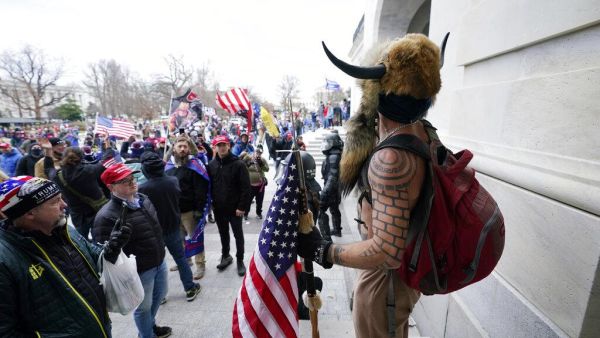 زعيم الجمهوريين بمجلس الشيوخ: ترامب "حرض” الحشود على اقتحام الكابيتول