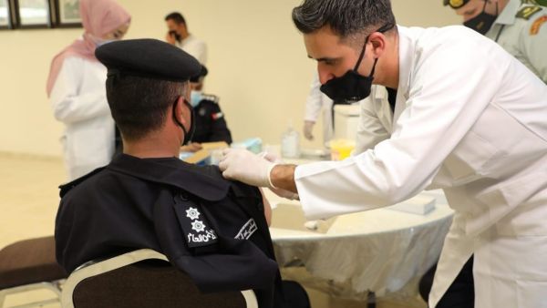 توجه في الاردن للسماح لمتلقي اللقاح بالتجول خلال الحظر