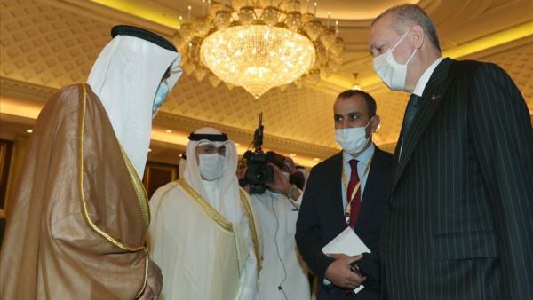 أردوغان يلتقي أمير قطر في الدوحة بعد زيارة تعزية لأمير الكويت