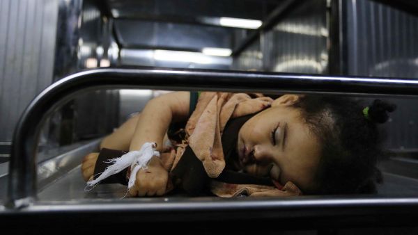 رضيعة فلسطينية استشهدت مع امها الحامل في القصف الاسرائيلي العشوائي على غزة
