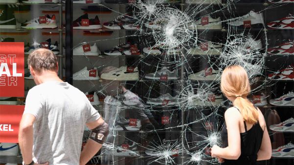 إصابات بين عناصر الشرطة خلال صدامات عنيفة في ألمانيا