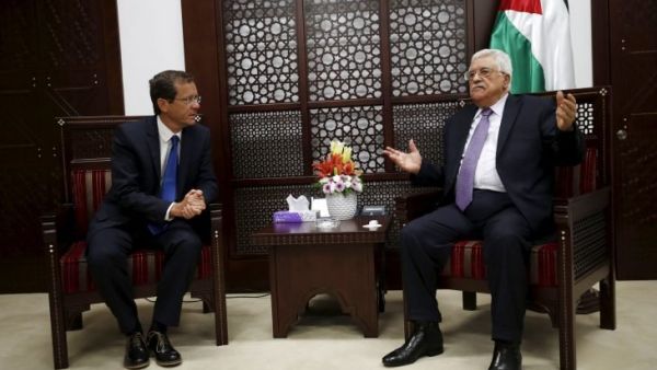 عباس يهاتف الرئيس الإسرائيلي