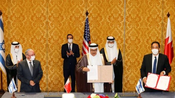 اسرائيل والبحرين توقعان إعلانا مشتركا لإقامة علاقات دبلوماسية كاملة
