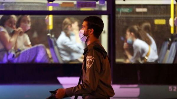 إسرائيل تفرض إغلاقا شاملا لثلاثة أسابيع لاحتواء تفشي كورونا