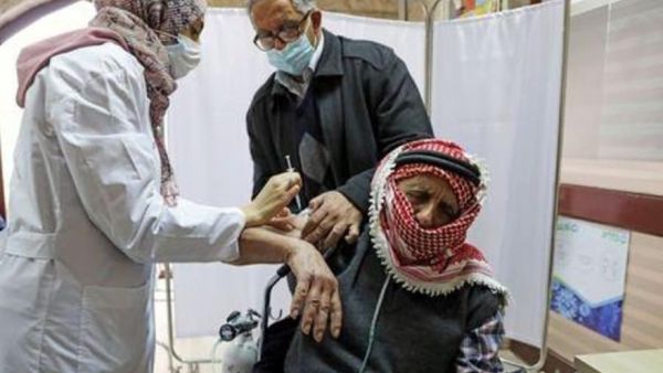 عزوف عن تلقي لقاح كورونا في اوساط فلسطينيي القدس وإسرائيل