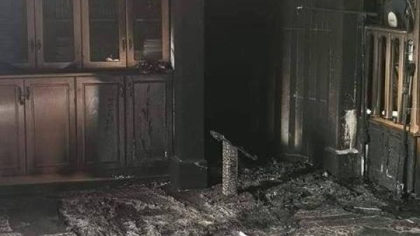 مستوطنون يحرقون مسجدا قرب القدس