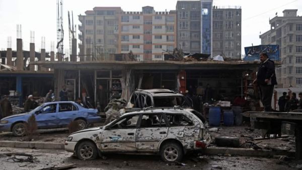 مقتل أربعة أطباء في تفجير سيارة في كابول