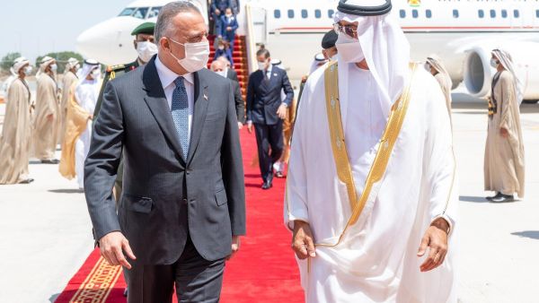 الكاظمي في الإمارات ويبحث مع بن زايد سبل تعزيز العلاقات 