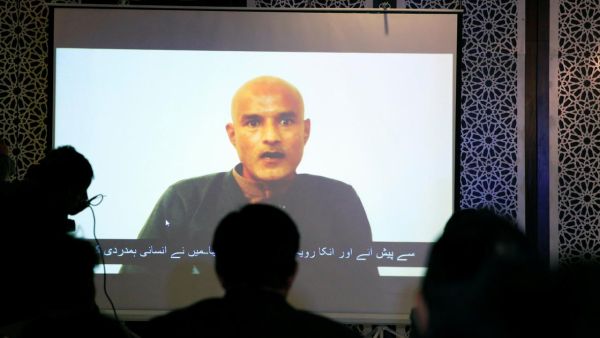 كلبوشان خلال بث اعترافاته على التلفزيون