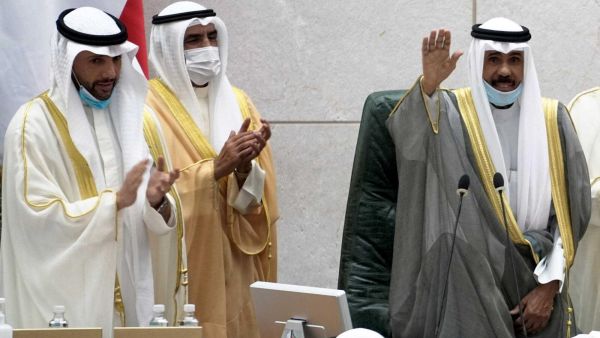 أمير الكويت يدعو للوحدة الوطنية قبل الانتخابات