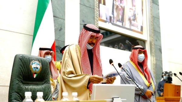 أمير الكويت للنواب في افتتاح البرلمان الجديد: لا وقت لتصفية الحسابات