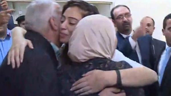 عائلة اللبدي في استقبالها لدى عودتها الى الاردن