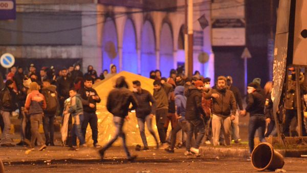 في لبنان.. يخشون الفقر أكثر من الوباء