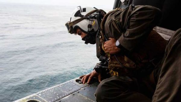 الجيش الأميركي يوقف البحث عن ثمانية عناصر فقدوا في البحر