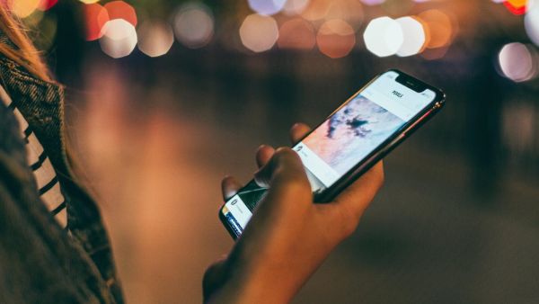 السعودية: الرسائل الدعائية دون إذن العميل جريمة يعاقب عليها القانون