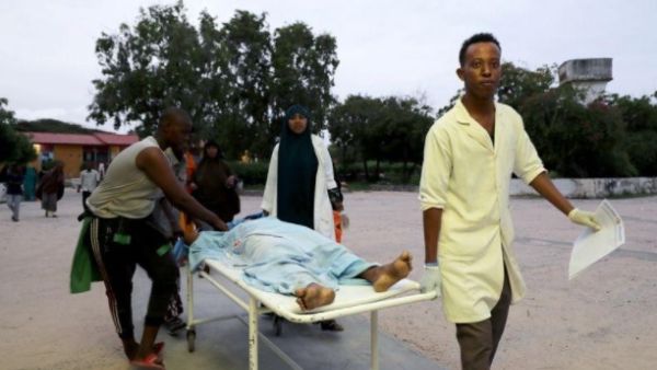 28 إصابة في انفجار أعقبه اطلاق نار بفندق في مقديشو