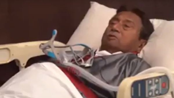 مشرف يدافع عن نفسه بأنفاس متقطعة