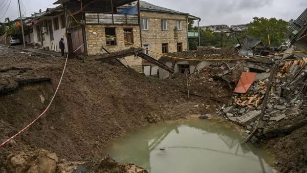 المعارك مع أذربيجان تتسبب بتشريد نصف سكان ناغورني قره باغ