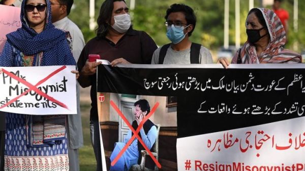 غضب في باكستان بعد وصف عمران خان ضحايا الاغتصاب بـ“قليلات الاحتشام”