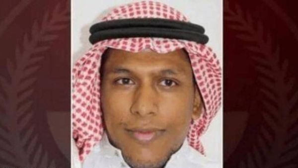 عرف التلفزيون الرسمي الرجل بأنه محمد حسن آل عمار