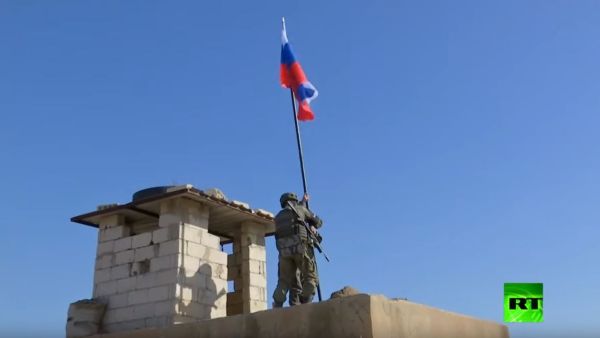 الجيش الروسي يسيطر على قاعدة أخلتها القوات الأميركية قرب الرقة