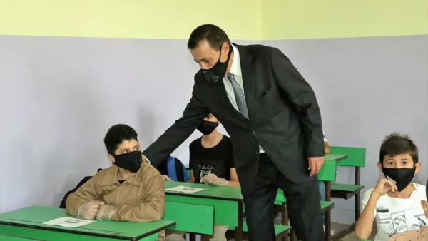 نحو مليوني تلميذ يعودون للمدارس في الاردن بعد غياب خمسة اشهر