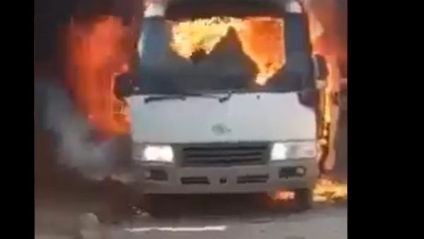 قتلى في تفجير حافلة فريق رياضي بالصومال (فيديو)