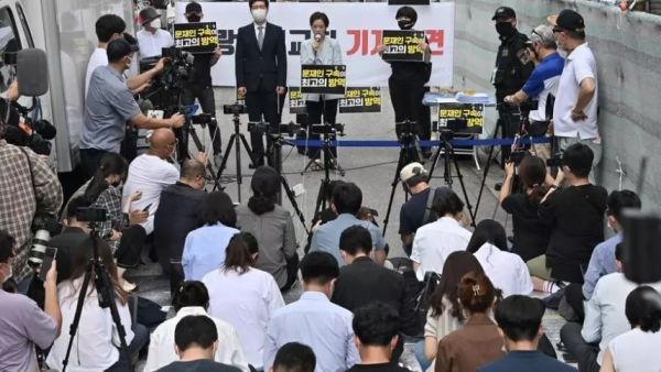 حجر آلاف من أتباع كنيسة في كوريا الجنوبية