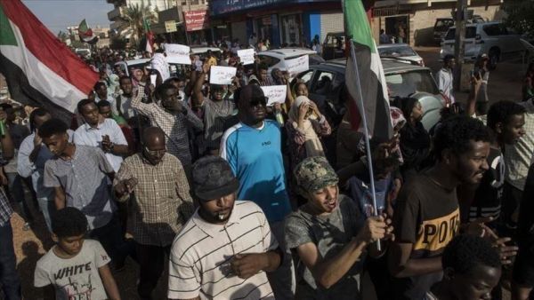 احتجاجات الخبز والوقود تتصاعد في السودان